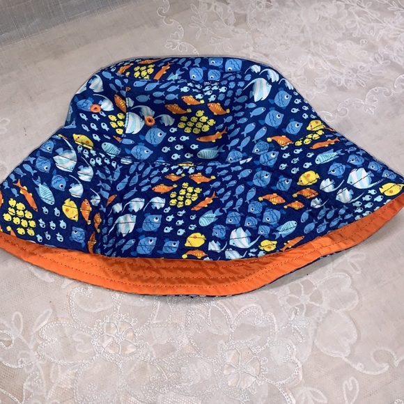 U V Skinz Baby Reversible Sun hat/bucket hat orange/blue with fish - Picture 4 of 11